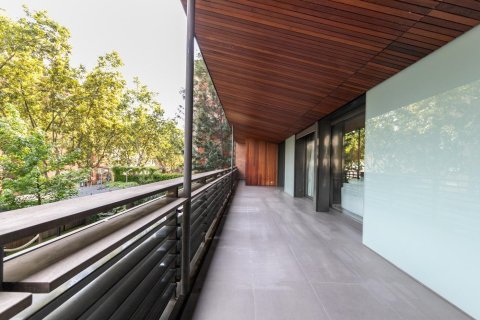 Купить квартиру в Барселона, Испания с 7 комнат, № 1537 - фото 6