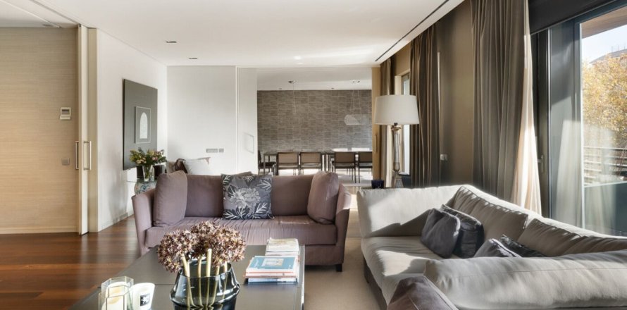 Квартира с 6 спальнями в Барселоне, Каталония, Испания № 1539