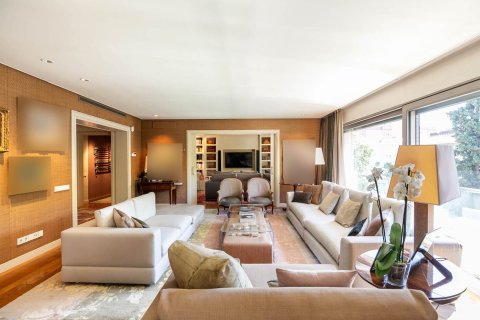 Квартира с 5 спальнями в Барселоне, Каталония, Испания № 1540