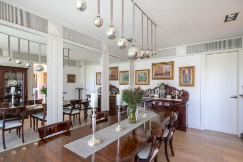 Купить квартиру в Барселона, Испания с 6 комнат, № 1536 - фото 6