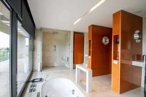 Купить дом в Барселона, Испания с 6 комнат, № 1538 - фото 9