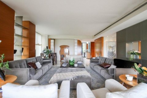 Купить дом в Барселона, Испания с 6 комнат, № 1538 - фото 2