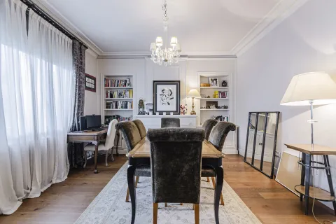 Купить квартиру в Барселона, Испания с 5 комнат, № 1638 - фото 4