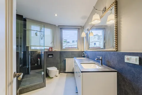 Купить квартиру в Барселона, Испания с 5 комнат, № 1638 - фото 16