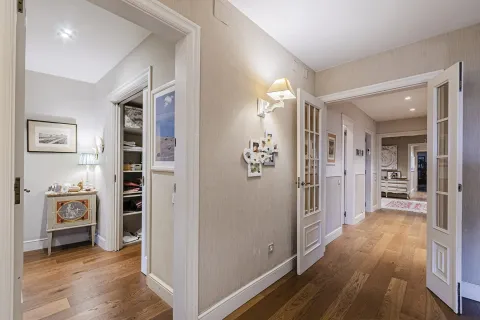 Купить квартиру в Барселона, Испания с 5 комнат, № 1638 - фото 12