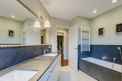 Купить квартиру в Барселона, Испания с 5 комнат, № 1638 - фото 18