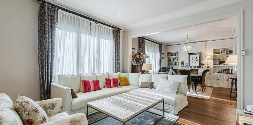 Квартира с 4 спальнями в Барселоне, Каталония, Испания № 1638