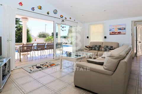 5 bedrooms house for sale in Empuriabrava, Girona, Catalonia, Spain № 5907 - photo 8