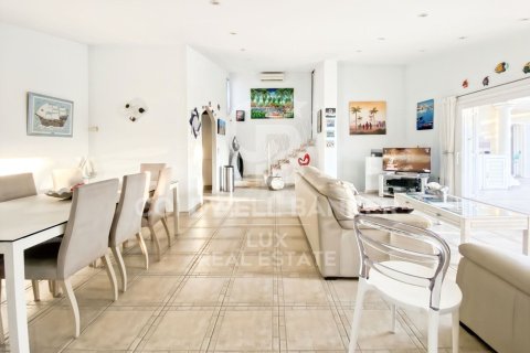 5 bedrooms house for sale in Empuriabrava, Girona, Catalonia, Spain № 5907 - photo 9