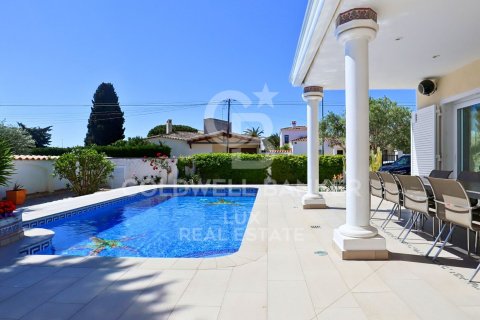 5 bedrooms house for sale in Empuriabrava, Girona, Catalonia, Spain № 5907 - photo 7