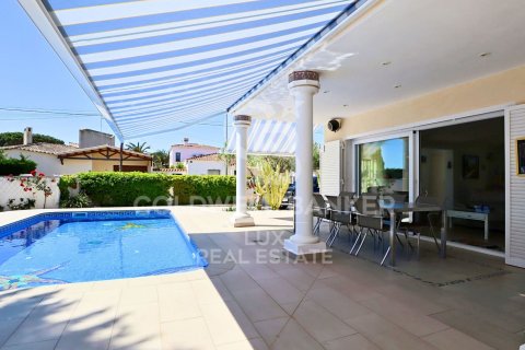 5 bedrooms house for sale in Empuriabrava, Girona, Catalonia, Spain № 5907 - photo 5