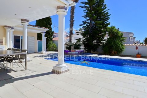 5 bedrooms house for sale in Empuriabrava, Girona, Catalonia, Spain № 5907 - photo 23
