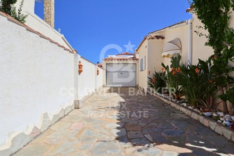 5 bedrooms house for sale in Empuriabrava, Girona, Catalonia, Spain № 5907 - photo 22