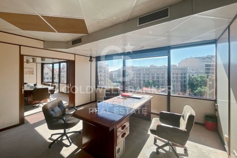 253 sq.m. office for sale in Barcelona, Catalonia, Spain № 5903 - photo 7
