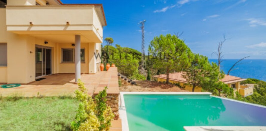 Дом с 4 спальнями в Сант-Фелиу-де-Гиксолс, Герона, Каталония, Испания № 2212