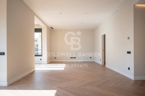 4 bedrooms apartment for sale in Barcelona, Catalonia, Spain № 5425 - photo 7