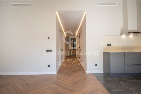 4 bedrooms apartment for sale in Barcelona, Catalonia, Spain № 5425 - photo 12