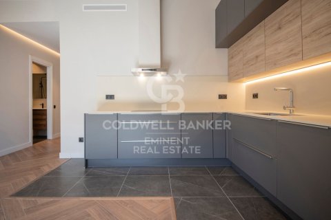 4 bedrooms apartment for sale in Barcelona, Catalonia, Spain № 5425 - photo 5