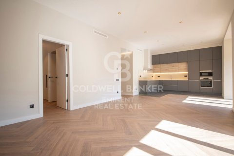 4 bedrooms apartment for sale in Barcelona, Catalonia, Spain № 5425 - photo 10