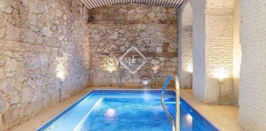 Квартира с 2 спальнями в Эшампле, Барселона, Каталония, Испания № 2726