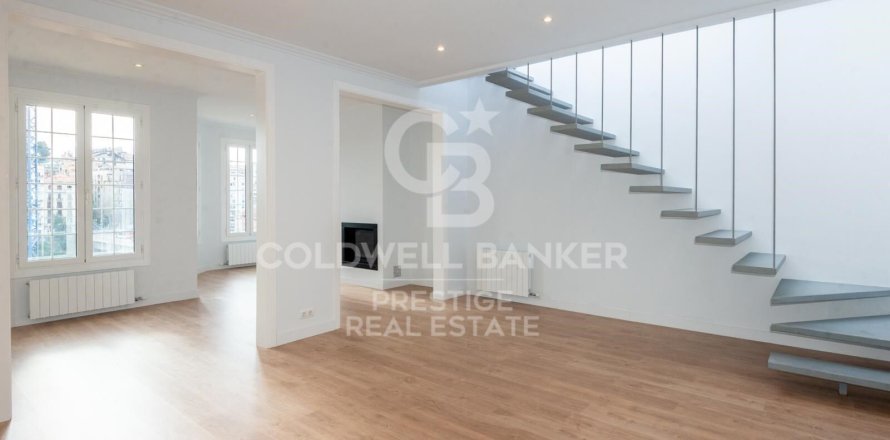 3 bedrooms penthouse for sale in Barcelona, Catalonia, Spain № 5774