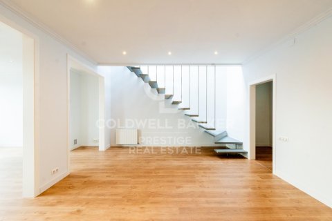 3 bedrooms penthouse for sale in Barcelona, Catalonia, Spain № 5774 - photo 6