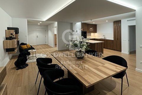 Apartamento de 2 dormitorios en venta en Barcelona, Cataluña, Spain № 5771 - foto 2