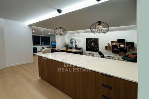 Apartamento de 2 dormitorios en venta en Barcelona, Cataluña, Spain № 5771 - foto 4