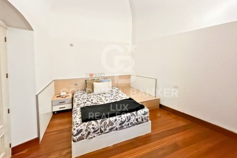 7 bedrooms house for sale in Castello d'Empuries, Girona, Catalonia, Spain № 5772 - photo 10