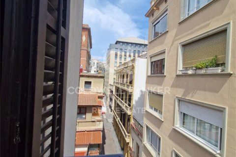 Купить квартиру в Барселона, Испания с 3 спальни, 135м², № 7939 - фото 11