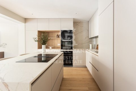 Купить квартиру в Барселона, Испания с 5 спален, 224м², № 7942 - фото 25