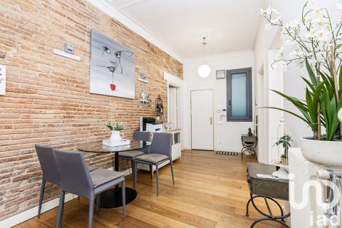 2 bedrooms apartment for sale in Barcelona, Catalonia, Spain № 4777 - photo 10