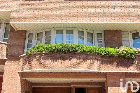 4 bedrooms house for sale in Manresa, Barcelona, Catalonia, Spain № 4775 - photo 2