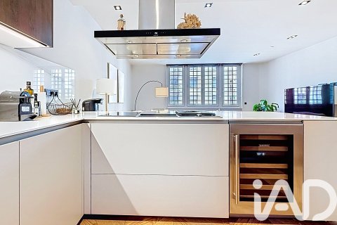 Купить квартиру в Барселона, Испания с 1 спальня, 105м², № 7387 - фото 19