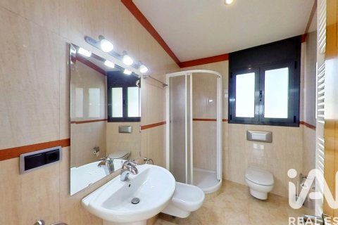 6 bedrooms house for sale in Roda de Berà, Tarragona, Catalonia, Spain № 7389 - photo 23