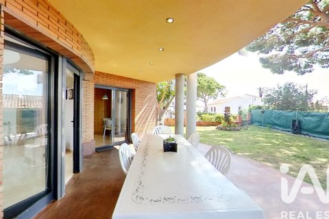 6 bedrooms house for sale in Roda de Berà, Tarragona, Catalonia, Spain № 7389 - photo 27