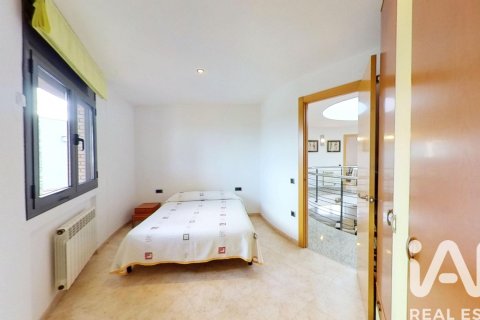 6 bedrooms house for sale in Roda de Berà, Tarragona, Catalonia, Spain № 7389 - photo 8