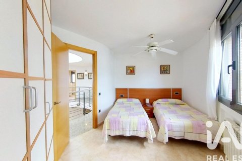 6 bedrooms house for sale in Roda de Berà, Tarragona, Catalonia, Spain № 7389 - photo 5