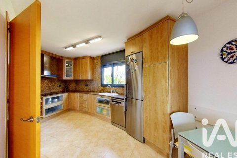 6 bedrooms house for sale in Roda de Berà, Tarragona, Catalonia, Spain № 7389 - photo 25