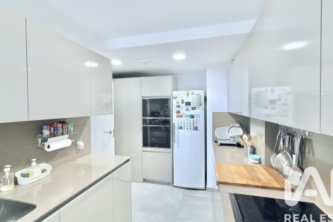 3 bedrooms apartment for sale in Viladecans, Barcelona, Catalonia, Spain № 7388 - photo 24