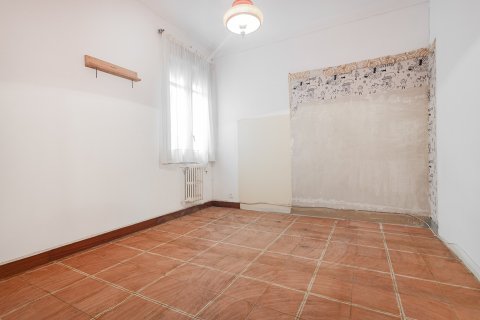 Apartamento de 4 dormitorios en venta en Barcelona, Cataluña, Spain № 1782 - foto 23