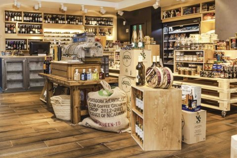 Коммерческая недвижимость 321м² в Эшампле, Барселона, Каталония, Испания № 1784