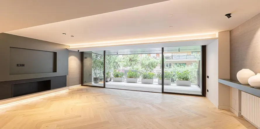 Квартира с 4 спальнями в Барселоне, Каталония, Испания № 1781