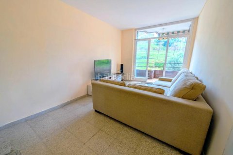 Купить квартиру в Сантс-Монтжуик, Барселона, Испания с 3 спальни, 71м², № 2193 - фото 2