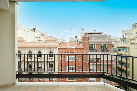 2 bedrooms apartment for sale in Barcelona, Catalonia, Spain № 5624 - photo 25