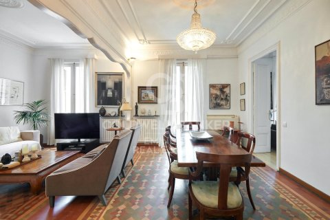 2 bedrooms apartment for sale in Barcelona, Catalonia, Spain № 5625 - photo 3