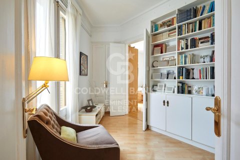 2 bedrooms apartment for sale in Barcelona, Catalonia, Spain № 5625 - photo 15
