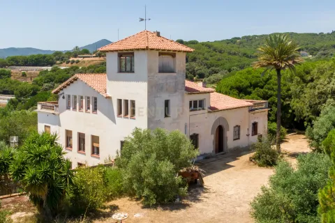 13 bedrooms house for sale in Arenys de Mar, Barcelona, Catalonia, Spain № 7646