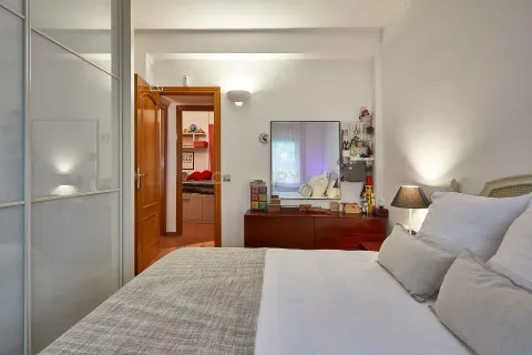 4 bedrooms apartment for sale in Barcelona, Catalonia, Spain № 7647 - photo 9