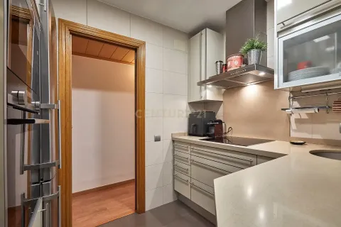 4 bedrooms apartment for sale in Barcelona, Catalonia, Spain № 7647 - photo 6